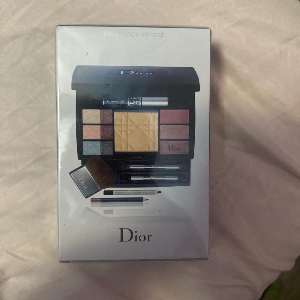 Dior Eyeshadow Palette - Elegant Neutrals and Bold Hues